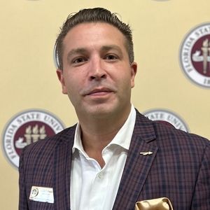 Meet your Posher, Landy